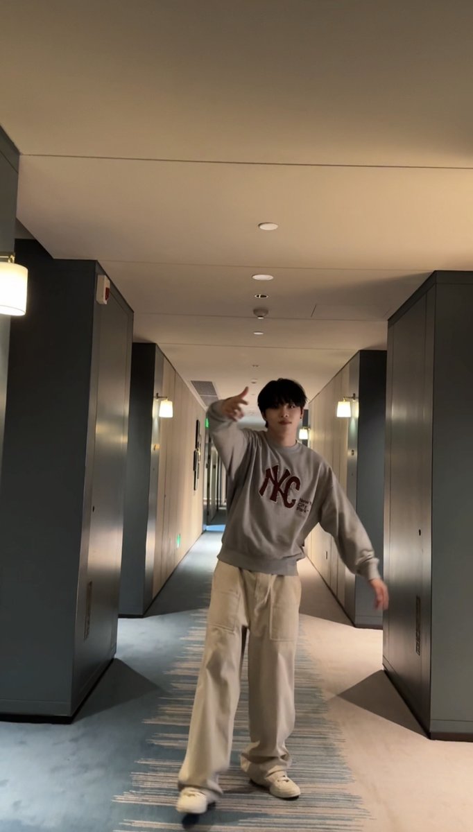 𝙔𝙤𝙪 𝙜𝙤𝙩𝙩𝙖 𝙨𝙝𝙤𝙬 𝙢𝙚 #아마루 #Amaru #KickFlip #킥플립
