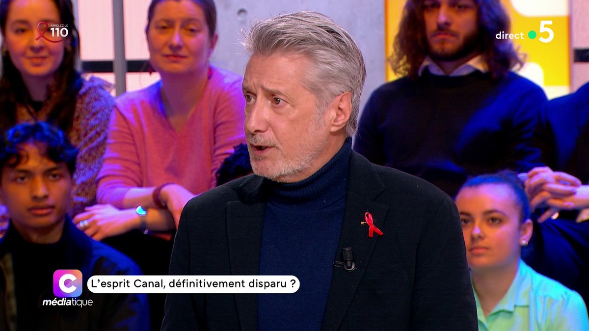 “C'est ma chaîne. J'y suis, j'y reste. J'ai une liberté de travail intégrale, personne ne m'emm*rde.” @Antoinedecaunes figure emblématique de Canal Plus : quel est son regard sur le Canal de Vincent Bolloré ? Sa réponse dans #Cmédiatique. #CMediatique sur #France5.