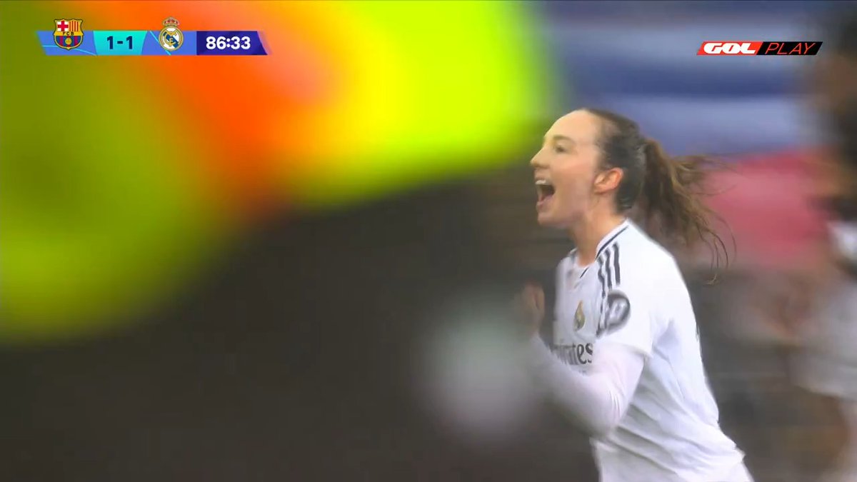 🔝 ¡UN GOL PARA LA HISTORIA! 🔥 Un tanto @ItsCarolineWeir para el primer triunfo del Real Madrid C.F. en el Clásico 🔵🔴 BAR 1-3 RMA ⚪️⚪️ #LigaFenGol