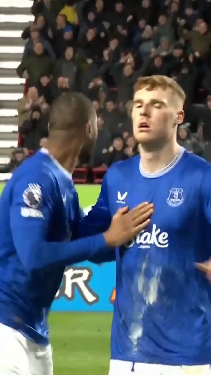 23-year-old Jake O'Brien has been Everton's good luck charm this season. 🍀 One to watch for the future?