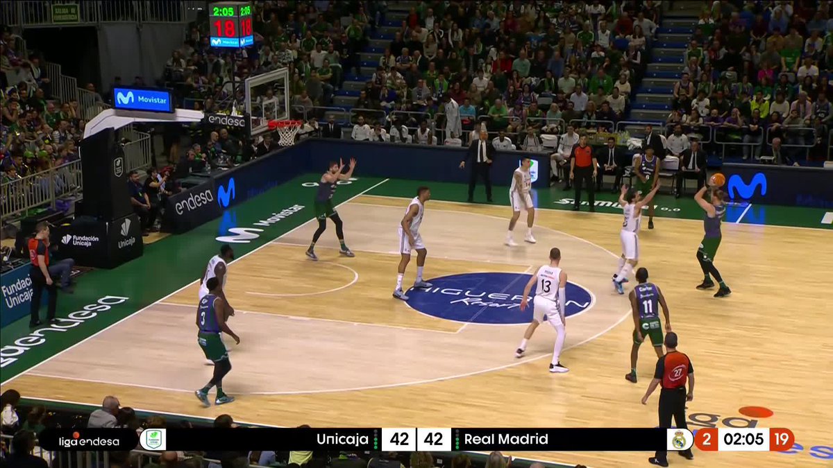 💥 Hay muchas maneras de hacer show, pero esta... ¡Delicia de asistencia de Sergio Llull para que la machaque Usman Garuba Alari! 📺 Movistar Plus+ | Real Madrid Basket #LigaEndesa | #ConectaConTuPasion