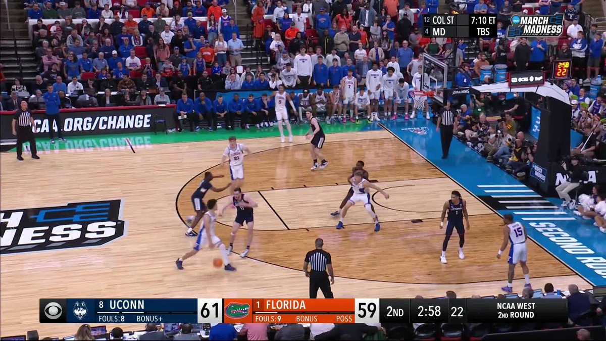 THE GATORS HAVE FLIPPED THIS GAME ON ITS HEAD 🤯 FIRST LEAD OF THE HALF FOR Florida Gators Men’s Basketball 🔥 #MarchMadness
