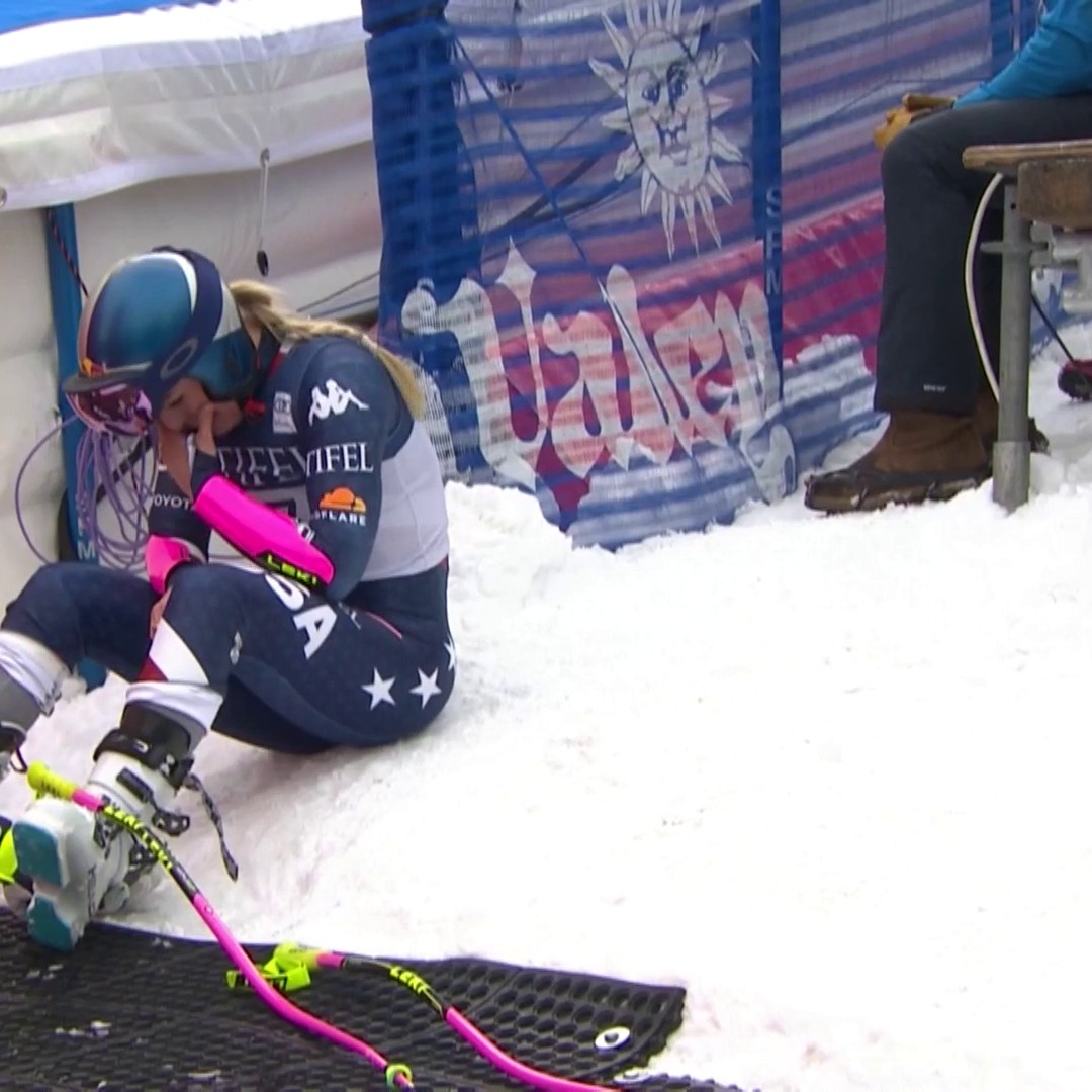 🥹 Qu'elles sont belles, ces images ! Les larmes de Lindsey Vonn, qui décroche, à 40 ans, son premier podium depuis son retour à la compétition 👏 #ChaletClub