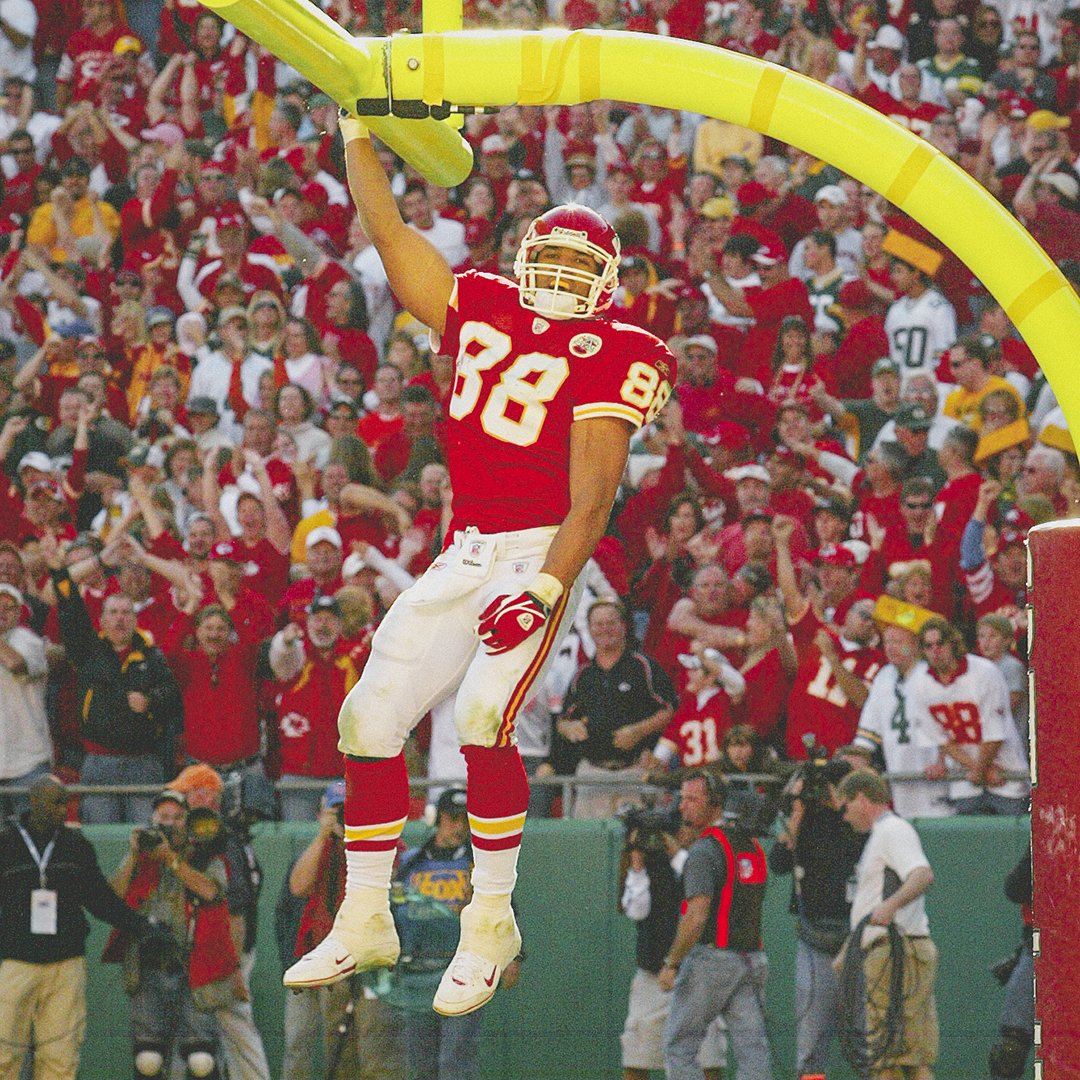 Imagine not being able to say that your franchise has had the 2 best Tight Ends of all time! 🔥😈