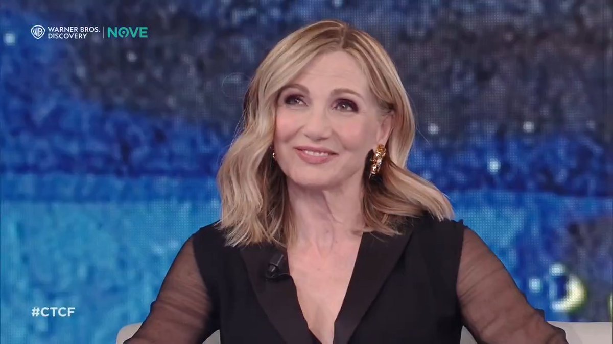 "Ricordo il mio primo incontro con Raffaella Carrà: è stata talmente tanta l'emozione di averla di fronte a me che mi sono riempita di bolle..." Lorella Cuccarini a #CTCF