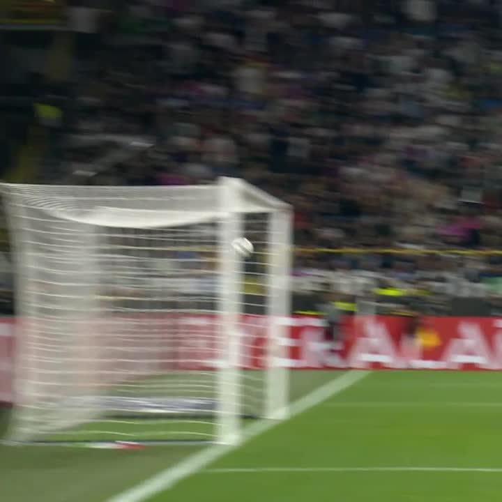 CO TU SIĘ WYDARZYŁO!😲 Kompletnie zaspał realizator 📹 Podobnie defensywa Włochów! CC: Mateusz Święcicki 👇
