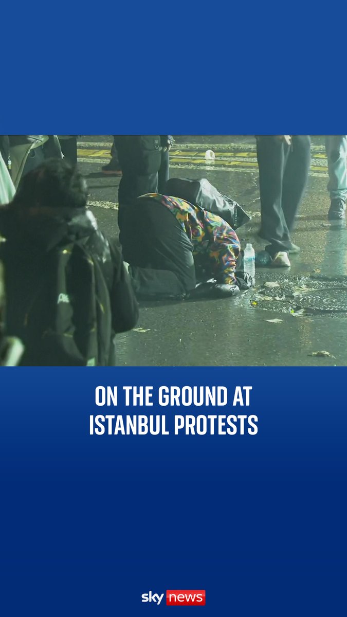 🇹🇷 Tens of thousands of people have taken to the streets in Turkey in protest against the arrest of President Erdogan's main rival - despite demonstrations being banned. Alex Crawford is on the ground during Istanbul's protests... Full story ➡️