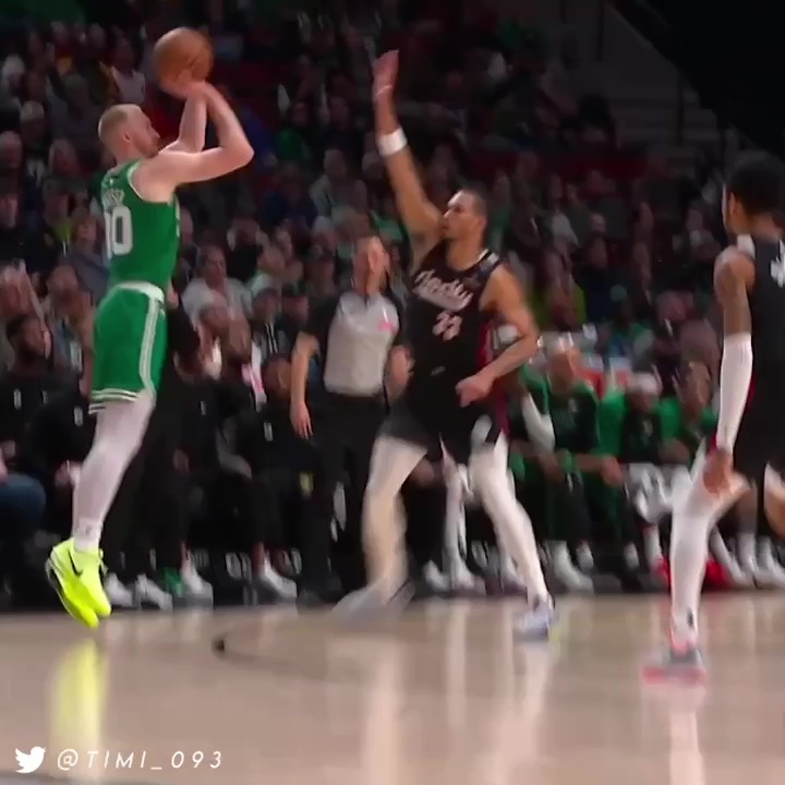 Sam H̶a̶u̶s̶e̶r̶ Howitzer with 8 threes last night 🔥