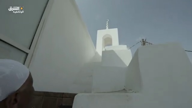 مسجد العباسة في أبو عريش، جازان، بُني عام 1262 هـ كأحد أقدم المساجد. تم ترميمه ضمن مشروع الأمير محمد بن سلمان لتطوير المساجد التاريخية، مع الحفاظ على تفاصيله الأصلية، بما في ذلك القباب الثلاث الشهيرة، ليظل رمزاً تراثياً للمنطقة. #ولي_العهد_يجدد_مساجد_تاريخية