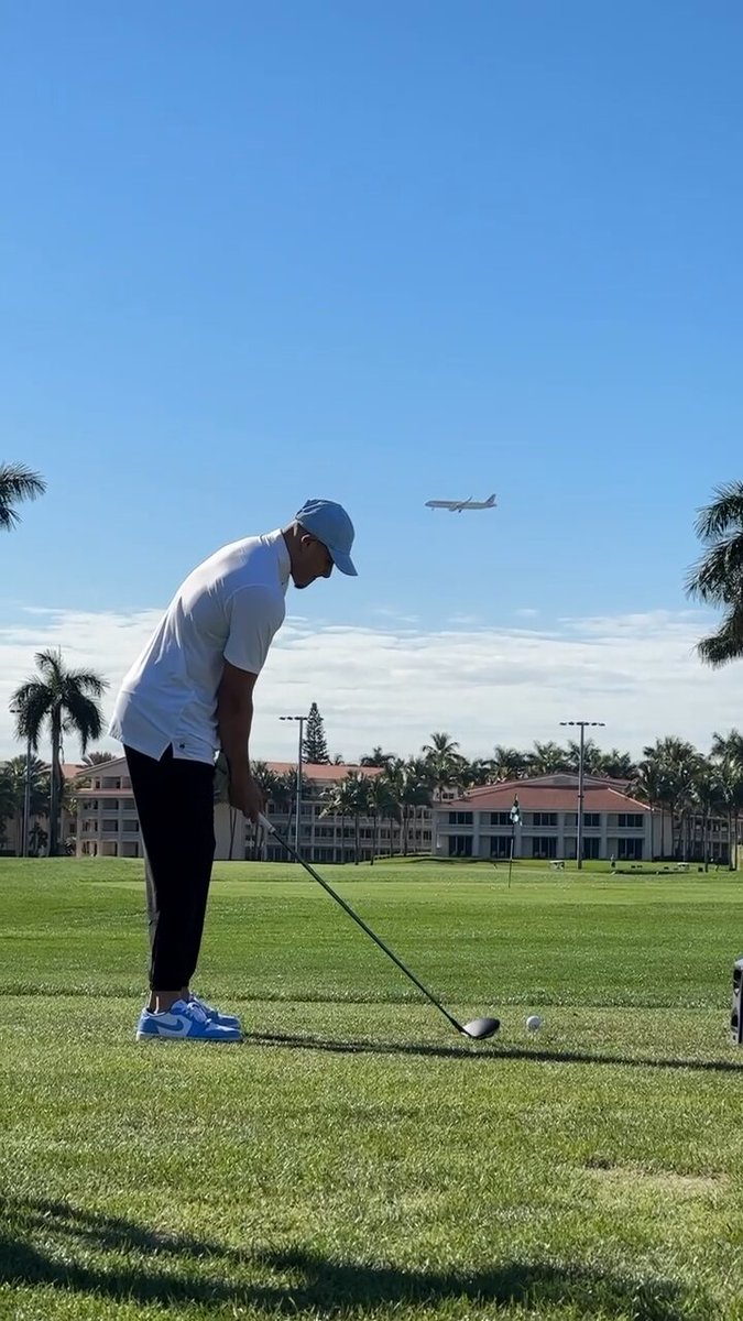 Baseball players are the best golfers out of athletes from other sports—agree or disagree? ⬇️ #OpeningWeek Machados13