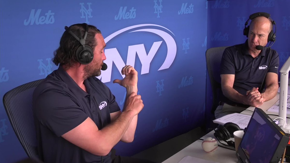 "That must give Devin Williams sitting in the Yankee bullpen flashback memories" Pete Alonso with an opposite field home run!
