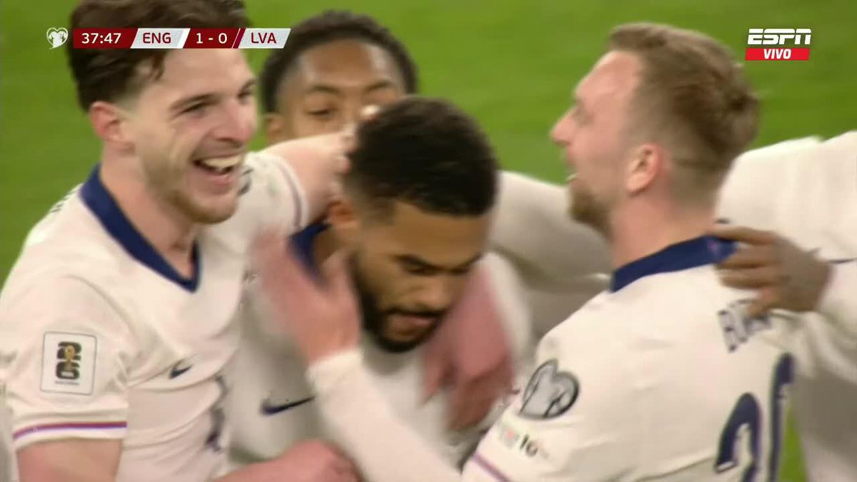 GOLAZO de Reece James de tiro libre. Brutal: