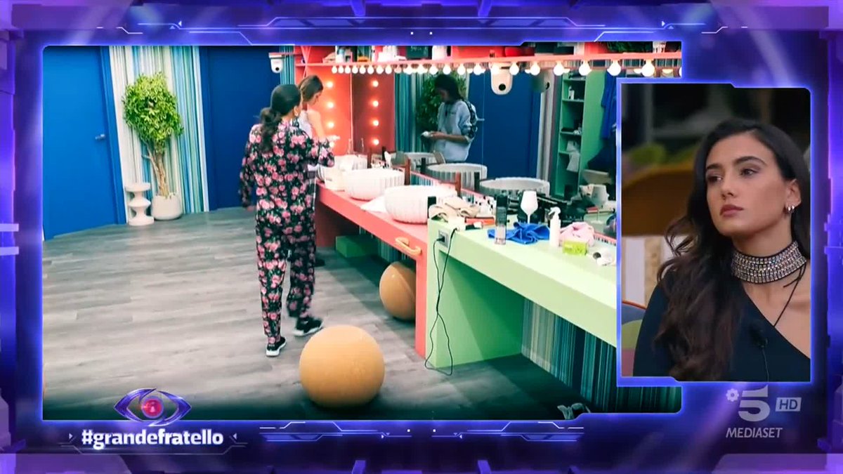 Un nuovo scontro tra Helena e Zeudi ha portato a nuove scintille tra le inquiline 🔥 #GrandeFratello