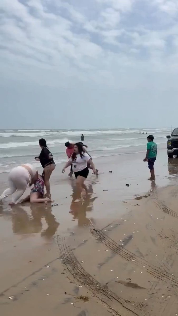 Let's check in on South Padre Island, Texas and see how it's going 🤨 This is the most cardio many of them have ever done... #island #SouthPadreIsland #cardio #diabetes #cardio #springbreak