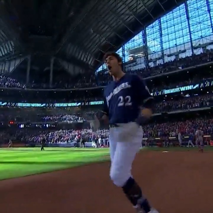 Christian Yelich started his 2019 season by homering in each of the Milwaukee Brewers first four games and hitting a walk-off to secure the series win 🤯 #OpeningDay
