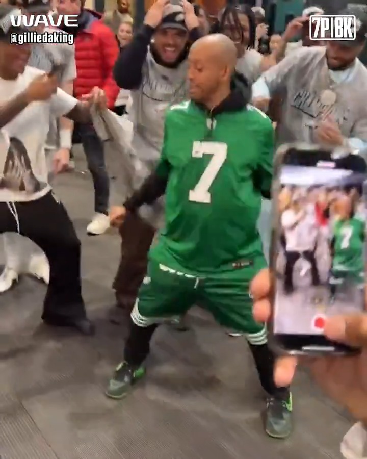 Gillie had Philly TURNT all season and the Eagles players were loving it 🦅 "On gamedays when we see him it's nothing but love. He always has that excitement with him and it rubs off on us." - @DeVontaSmith_6 GILLIE DA KING