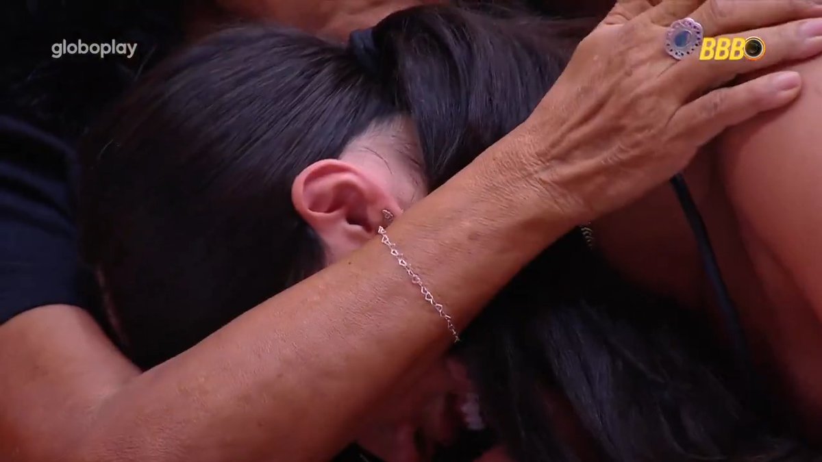 Eva abalada quando teve o áudio de sua mãe destruído por Aline #BBB25