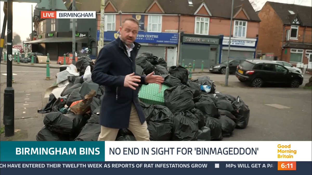 Birmingham residents have urged all sides to come to the table to discuss the bin strikes in the city which have entered their twelfth week - as reports of rat infestations grow. The strike by refuse workers is in response to pay and restructuring plans. @swainitv reports.
