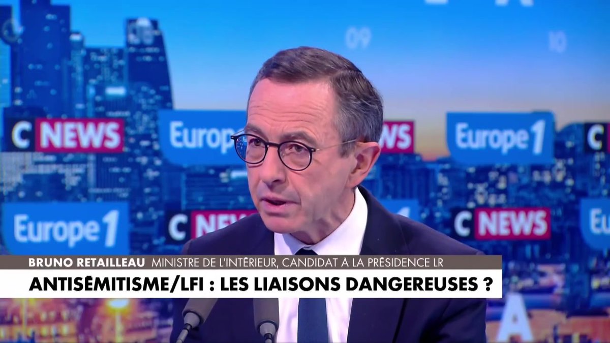 "Pour moi, le voile n'est pas le marqueur de la liberté, c'est celui de la soumission de la femme par rapport à l'homme, c'est le marqueur d'un apartheid" déclare Bruno Retailleau #LaGrandeITW #Europe1