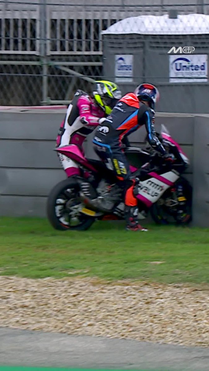 That unforgettable moment when Ortola tried to rejoin the race with Nepa's bike 😂 #AmericasGP🇺🇸