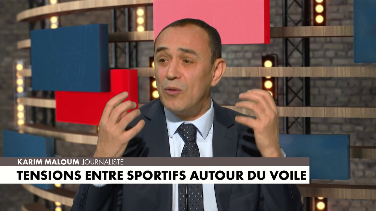 Alors que le port du voile divise le monde du sport, Karim Maloum s'indigne : «Comment peut-on défendre le port du voile en 2025 ?. [...] Certaines femmes sont mortes parce qu'elles ont refusé de le porter», dans #MorandiniLive.