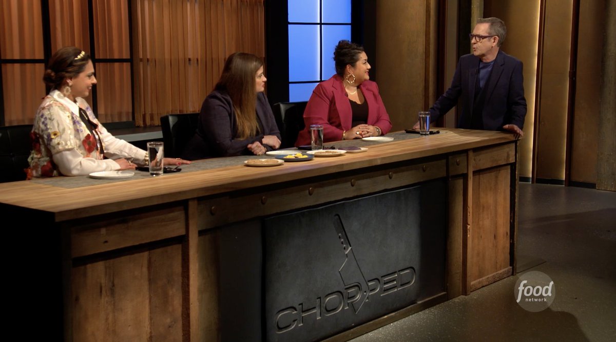 The #Chopped crew doesn’t just hold down the fort — they can bake, too! 🍪 Catch @maneetchauhan alex guarnaschelli and Ayesha Nurdjaja judging an all-new episode of #Chopped, Tuesday @ 8|7c!