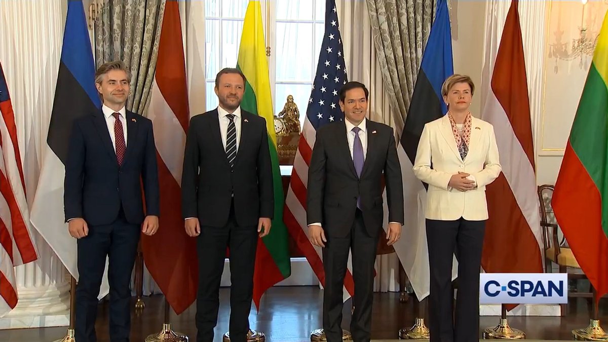 Secretary Rubio does not respond to questions about the Signal chat.