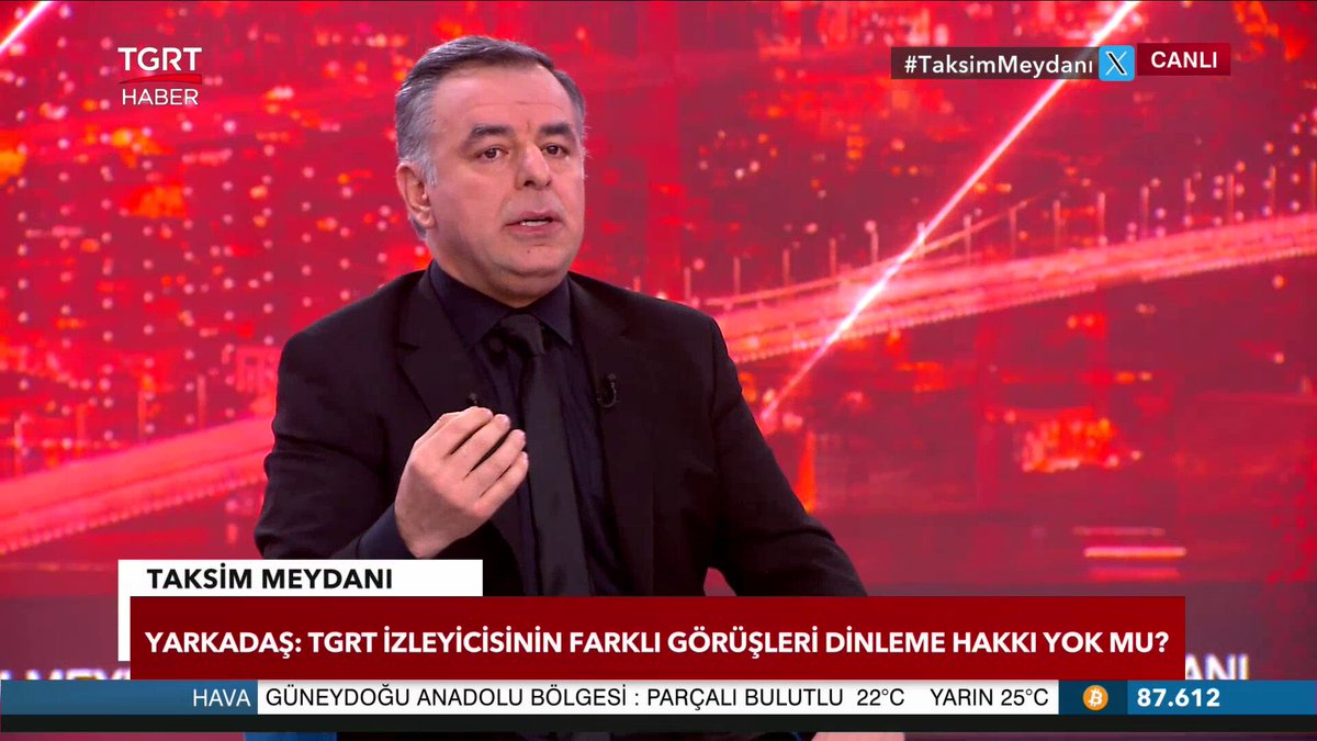 📌'Kutuplaşma CHP'nin işine yaramaz, iktidarın işine yarar!' 🗣️Gazeteci Barış Yarkadaş: "Boykotu CHP yanlış yerden kullanıyor. Boykot üretimden gelen gücün kullanılıp iktidarın sıkıştırılmasıdır. 📺 #TaksimMeydanı Barış Yarkadaş gürkan hacır