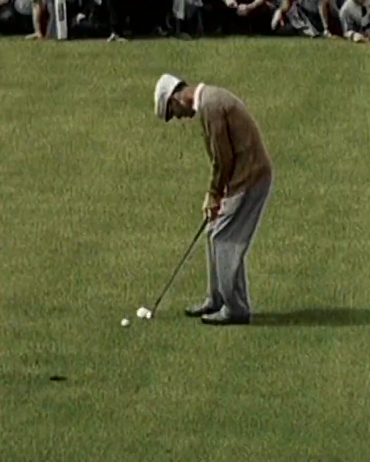Archival footage of Ben Hogan playing golf in the 1940s. 🎞️
