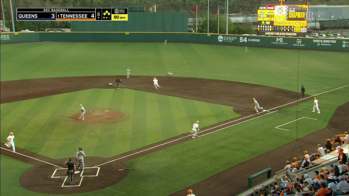 Reese drives in a pair with a two-out knock! ๐บ (SECN+) #GBO // #BeatQueens