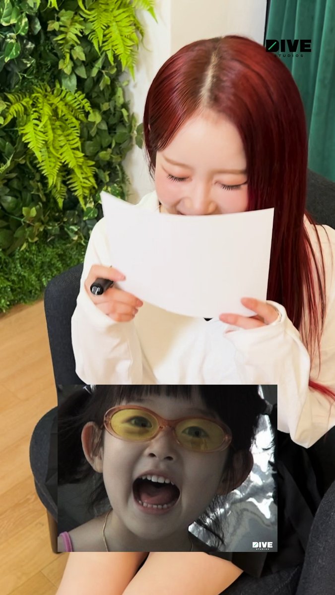 Asking STAYC to sign their photos..but with a twist👶🏻 GIVEAWAY coming soon!🩷 STAYC(스테이씨) #STAYC #스테이씨 #Sumin #Sieun #ISA #Seeun #Yoon #J #DIVEStudios #fyp