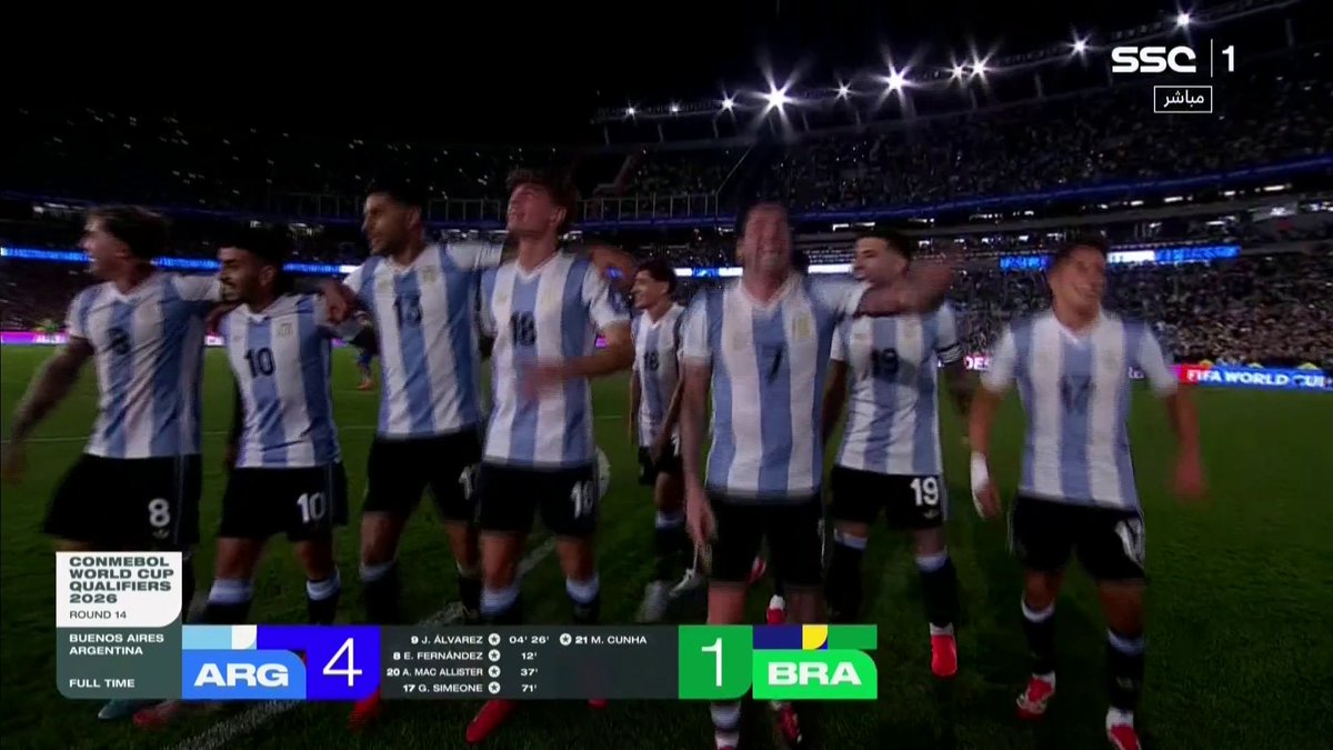 فرحة أبطال العالم بعد نهاية المباراة 💙🇦🇷