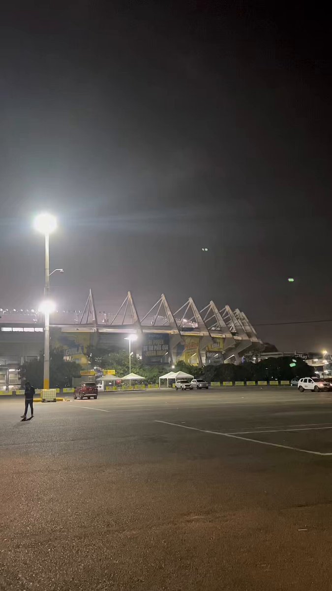 23.22 en Barranquilla. Saliendo del estadio recién, más que nunca Jorge Izquierdo es JUGADOR LIBRE! Daniel Chung