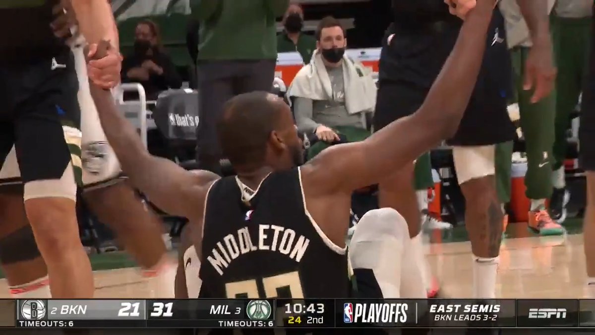 Enjoy these clips because we’re never getting another player like Khris. Too bad the loudest and dumbest portion of the fanbase didn’t appreciate what he had.