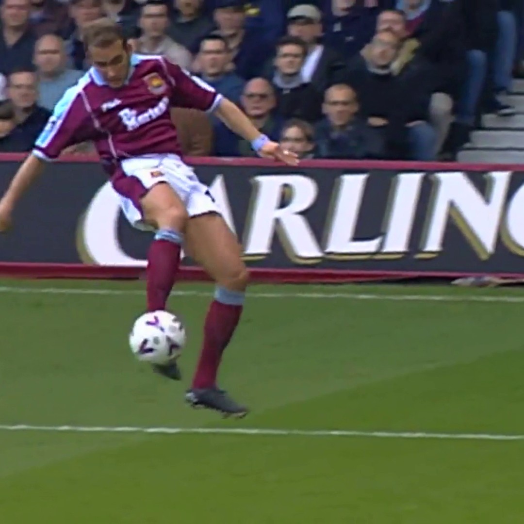 25 years ago today, Paolo Di Canio scored one of the greatest goals in Premier League history ✂