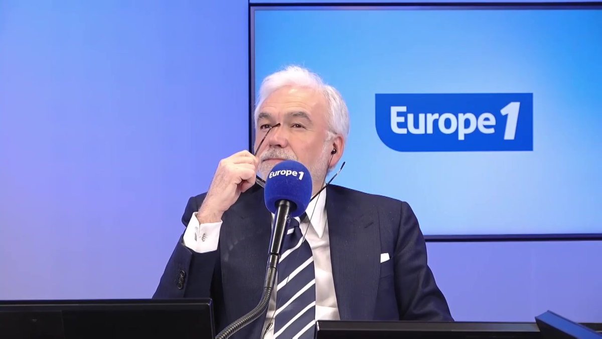 "Il faut arrêter de considérer les femmes comme des êtres inférieurs à l'homme, les femmes savent ce qui est bien pour elles ou non (...) ma femme porte le voile en toute liberté" déclare Kevin, auditeur #PascalPraudEtVous Pascal Praud #Europe1