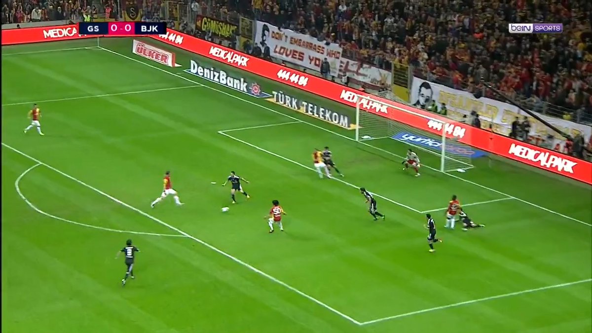 ⚫⚪ Beşiktaş x Galatasaray 🟡🔴 | #BJKvGS 🦁 Johan Elmander'den şık gol vuruşu... ✨ Dev derbinin heyecanı, #beINSPORTS ekranlarında…