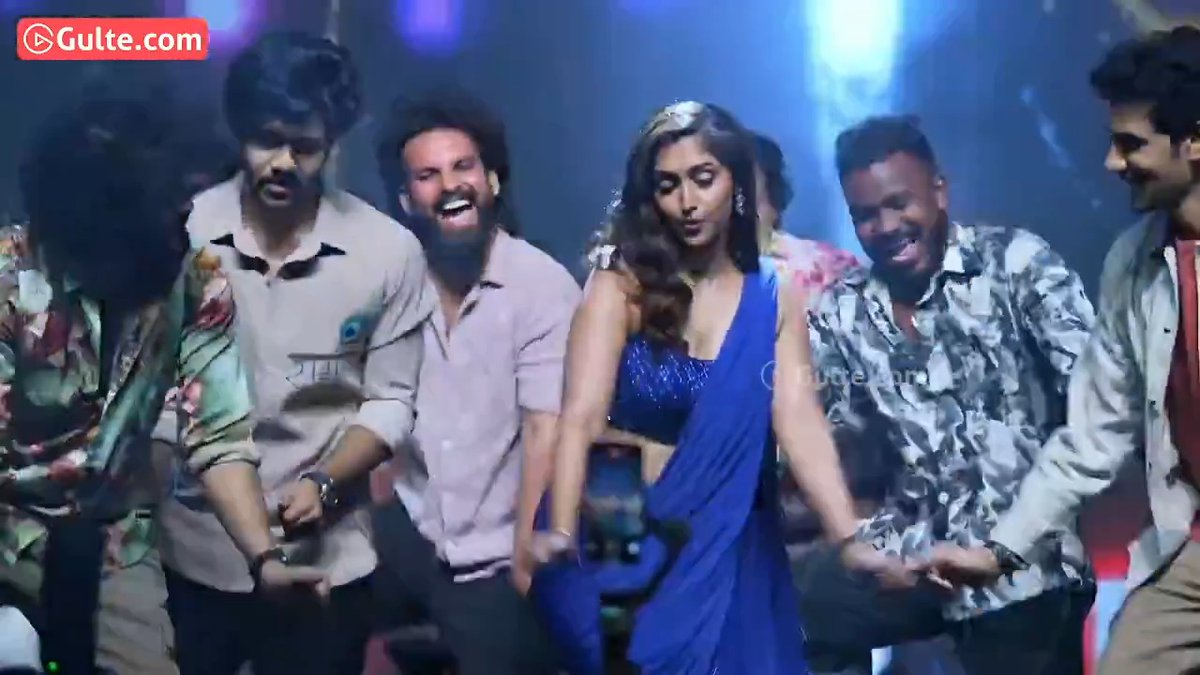 #RebaMonicaJohn along with the MAD Gang dance to the #SwathiReddy song from #MADSquare.