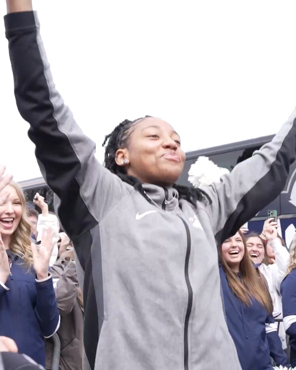 UConn Nation, you're the best 💙 Thanks for sending us off to Spokane!