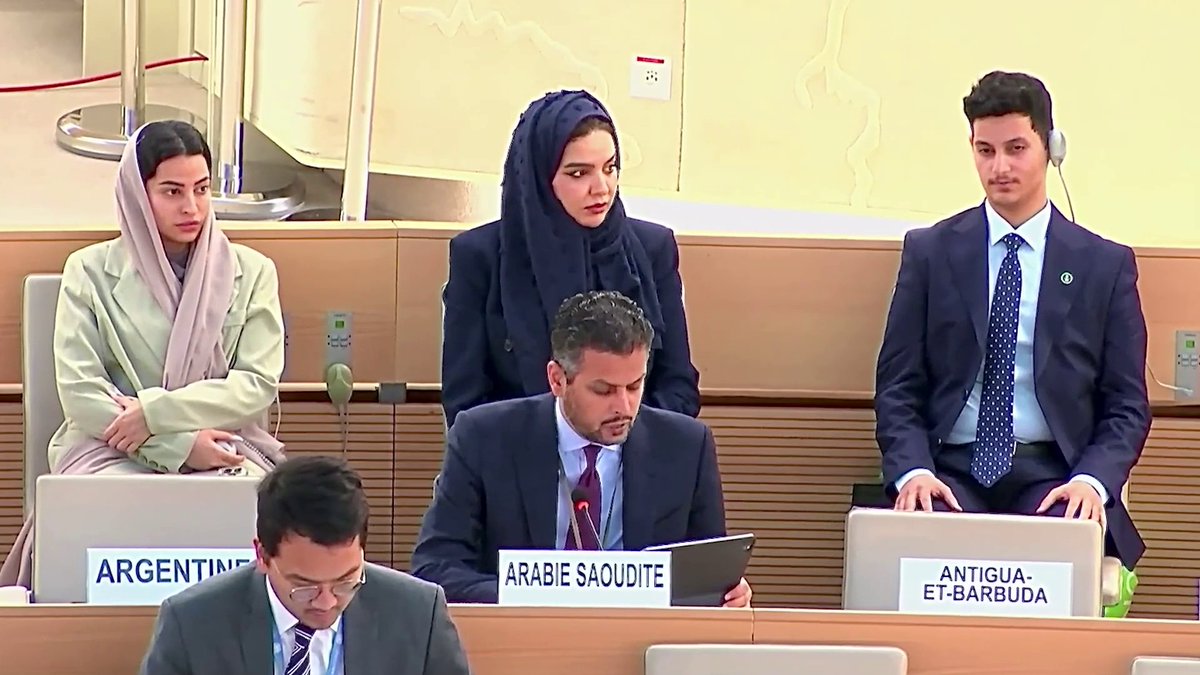 المندوب الدائم للمملكة لدى الأمم المتحدة والمنظمات الدولية في جنيف السفير عبد المحسن بن خثيلة: السلام لن يتحقق إلا بحصول الشعب الفلسطيني على حقوقه المشروعة، وعلى رأسها إقامة دولته المستقلة على حدود عام 1967 وعاصمتها القدس الشرقية #الإخبارية