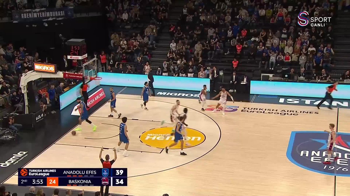 ⛔Jordan Nwora'dan Trent Forrest'a GEÇİT YOK!