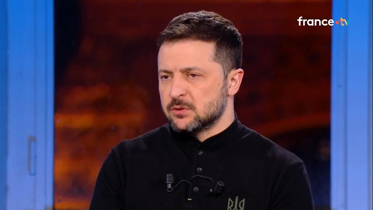 🔴🗣 Volodymyr Zelensky : "Nous avons et nous allons discuter avec Emmanuel #Macron des garanties de sécurité et de l'établissement d'une paix stable. Nous y croyons et nous nous battons tous pour notre indépendance mais nous voulons la paix"
