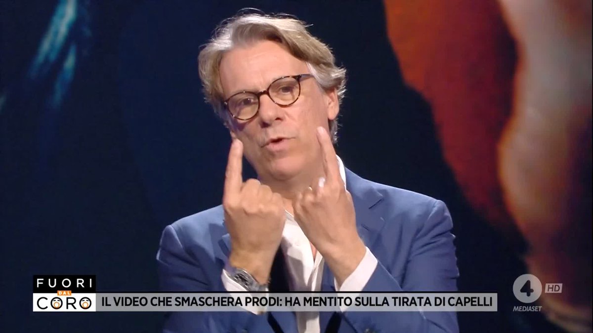 Prima era "solo una mano sulla spalla". Poi il video che sbugiarda Prodi e mostra lui intento a tirare i capelli alla giornalista Lavinia Orefici. Infine l'ammissione di colpa ma non scuse alla giornalista. Il commento di Nicola Porro a #Fuoridalcoro