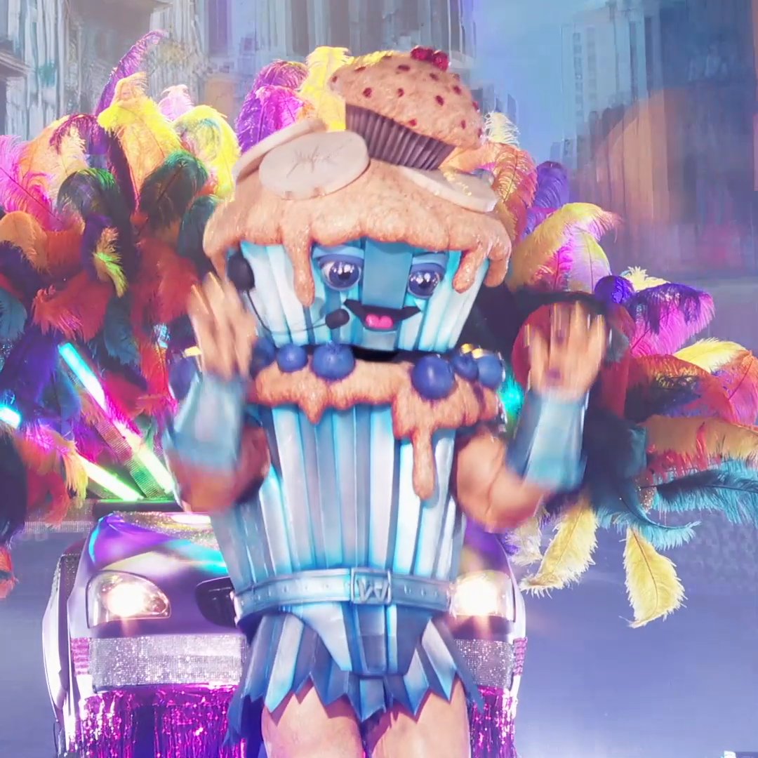 This sweet treat is a stud who's serving us BARS with these raps! 😎 #StudMuffinMask #TheMaskedSinger