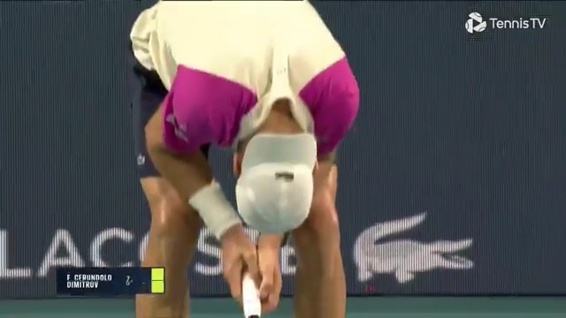 Dimitrov no realizó la entrevista post partido por dolores en el tobillo. En estos momentos está siendo atendido por el fisio #MiamiOpen 🇺🇸