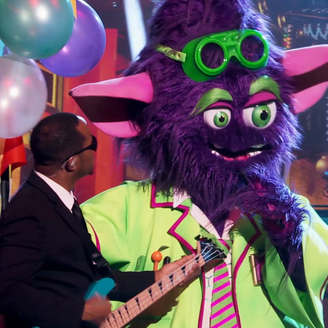 We've never seen a #MadScientistMonsterMask like this! 😱 #TheMaskedSinger
