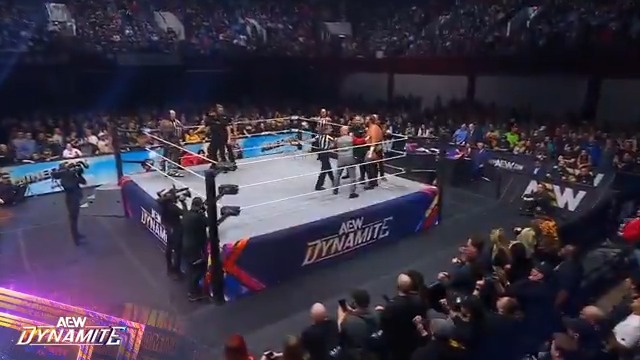 Security be damned, Powerhouse Hobbs and Mark Davis start their match RIGHT NOW! Watch #AEWDynamite LIVE on TBS & Max mine | dunkzilla - マーク・デイビス | The Invisible Hand