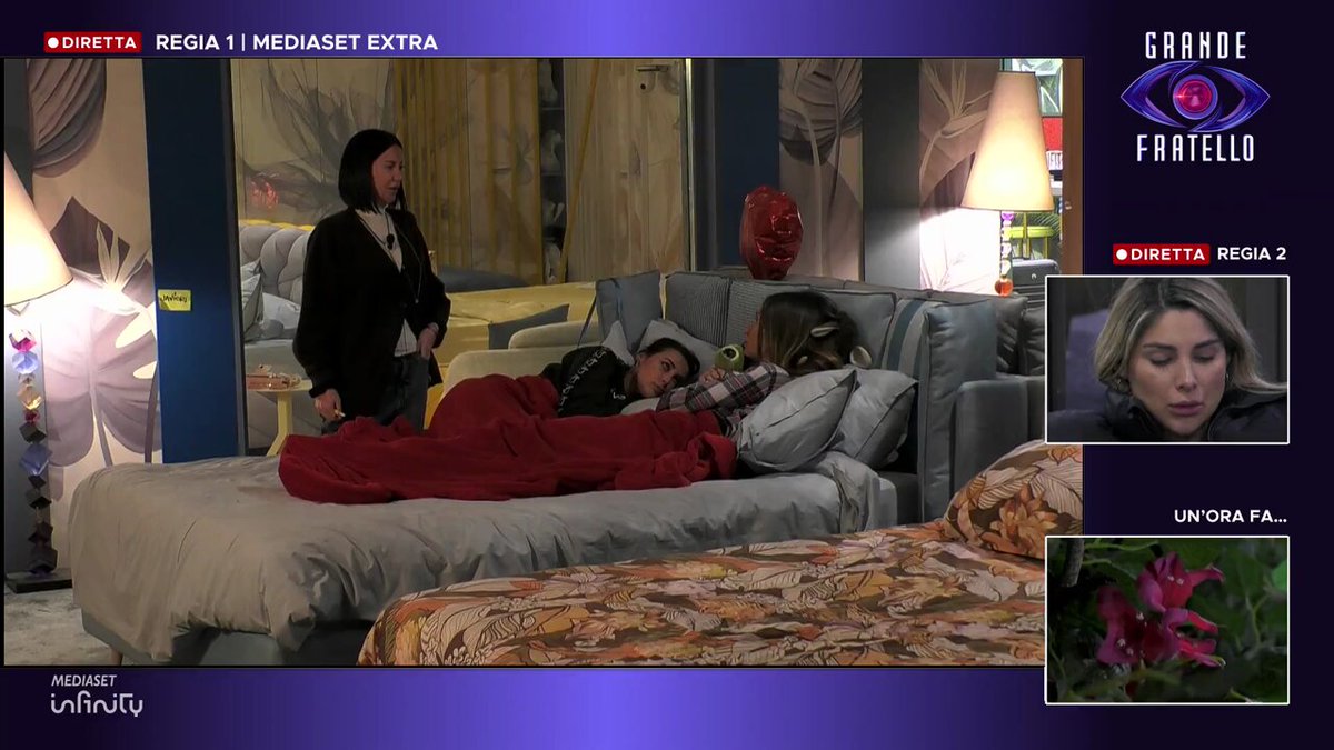 Helena: se fosse nella vita normale, ognuno ha le sue cose, ma manca quà, mi dava bacini...non è facile Jessica: Per come avete vissuto voi proprio attaccati in simbiosi questo distacco ti serve perchè comunque avrete tutto il tempo per capire dove vivere... #GrandeFratello