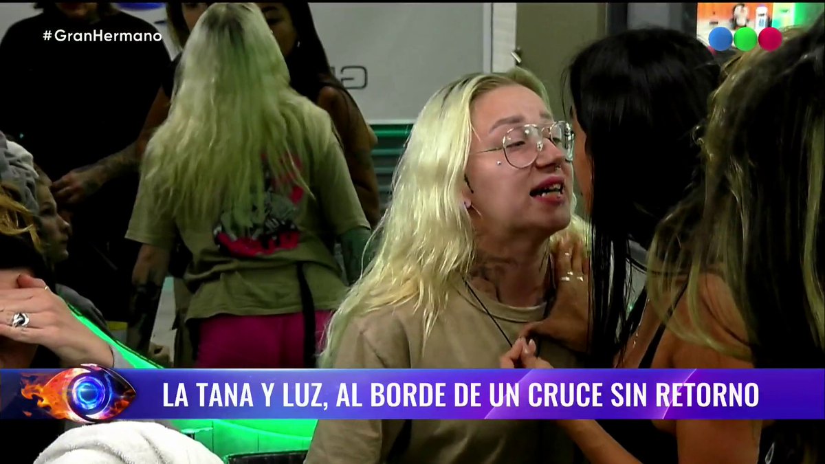 Gritos, empujones e insultos entre Katia y Luz 💣 👁 Mirá #GranHermano en y espiá la casa GRATIS las 24 horas por DIRECTV LatinAmerica DGO