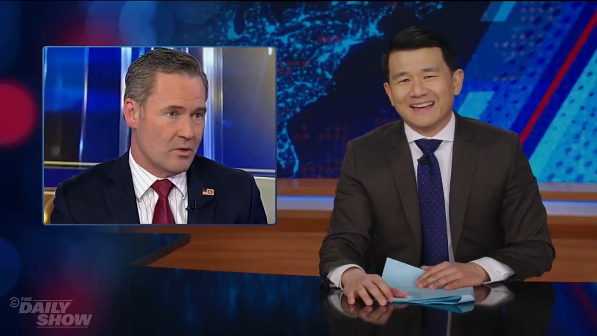 Instead of admitting they f'd up, the Trump administration keeps stepping on their own dicks Ronny Chieng